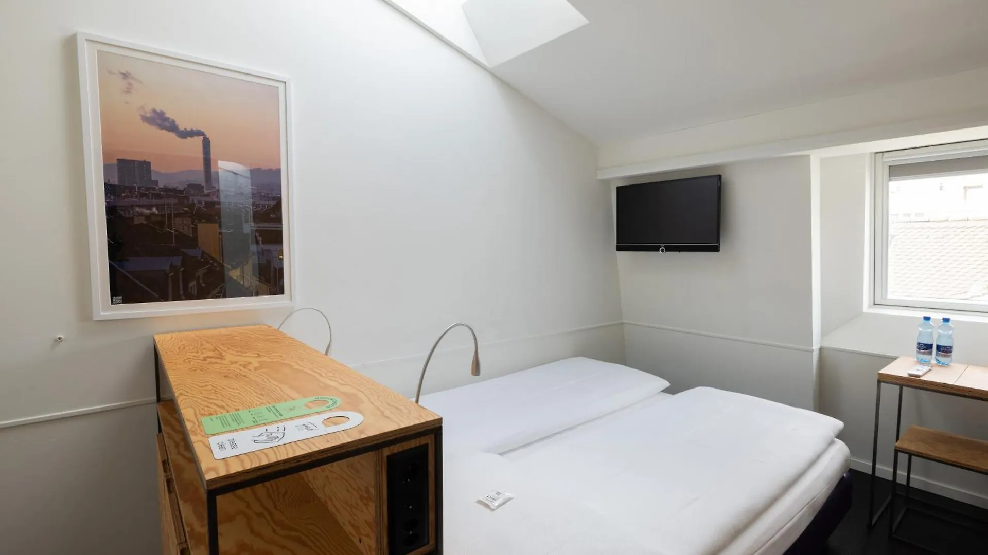 **  Fred Guest House Zuerich Hauptbahnhof İsviçre