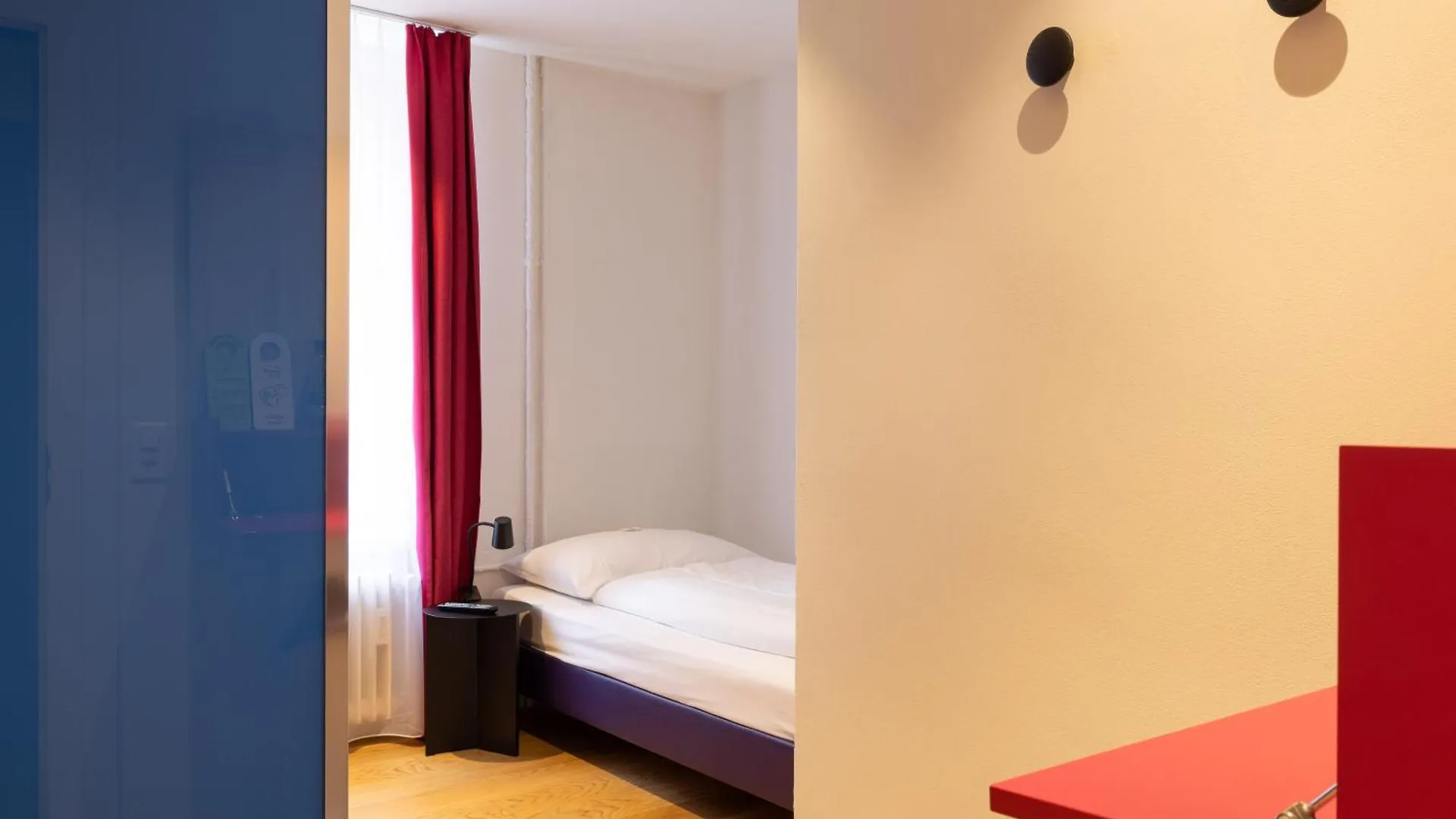 **  Fred Guest House Zuerich Hauptbahnhof İsviçre